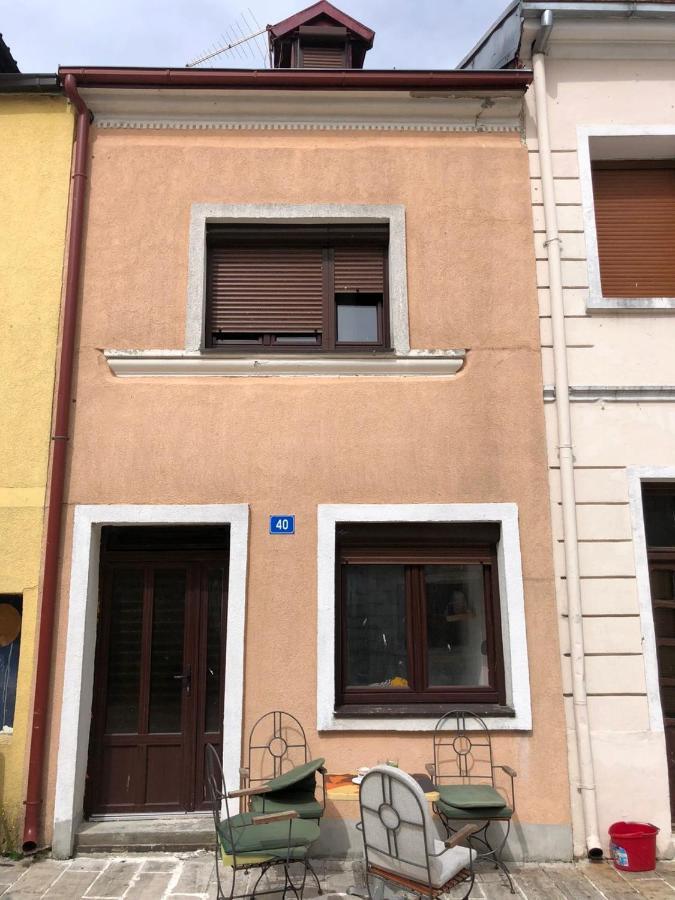 Hostel Ka Doma سيتينيي المظهر الخارجي الصورة